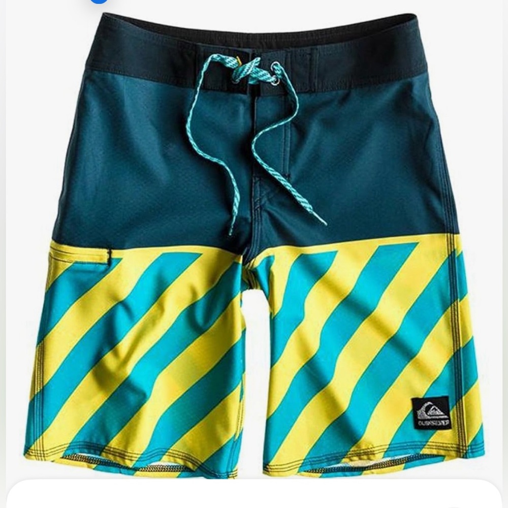 Quiksilver Hombres Young Guns Swim Bottom Board Shorts . Sz. 29